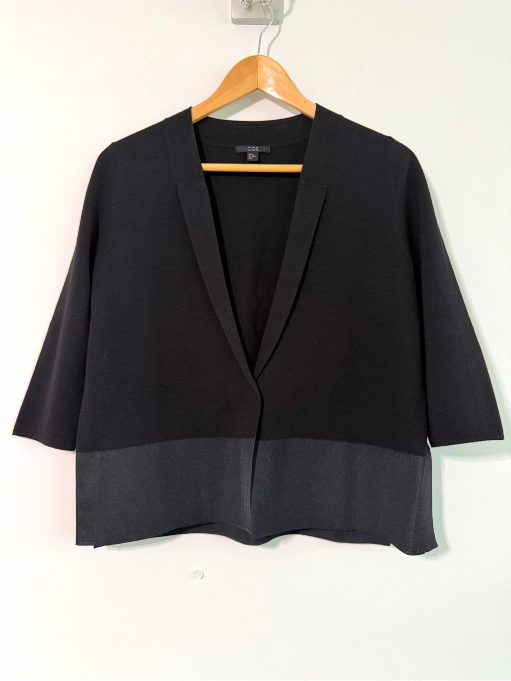 COS 100% Wool Lapel Knit Jacket
Contrast Semi Sheer Hem Minimalist Lagenlook XS